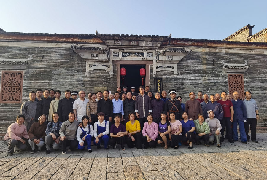 VBvb 董事長(zhǎng)合影 (3).jpg